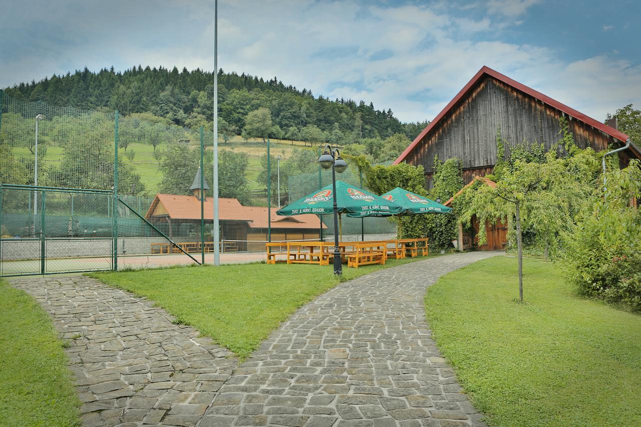 Penzion Pivovar Vranik Hotel Trnava Exterior photo